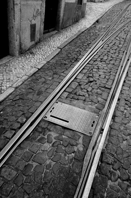 Lisboa27 zpsugumvkim 1 - Lisboa, la vida dentro de un tranvía.